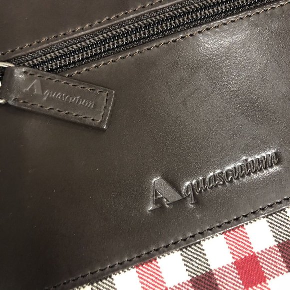 RARE Aquascutum of London Unisex Club Waist Bag - Picture 10 of 12